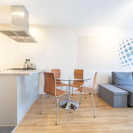 Pass The Keys Cosy 1Bed Apartment Nearby Canary Wharf